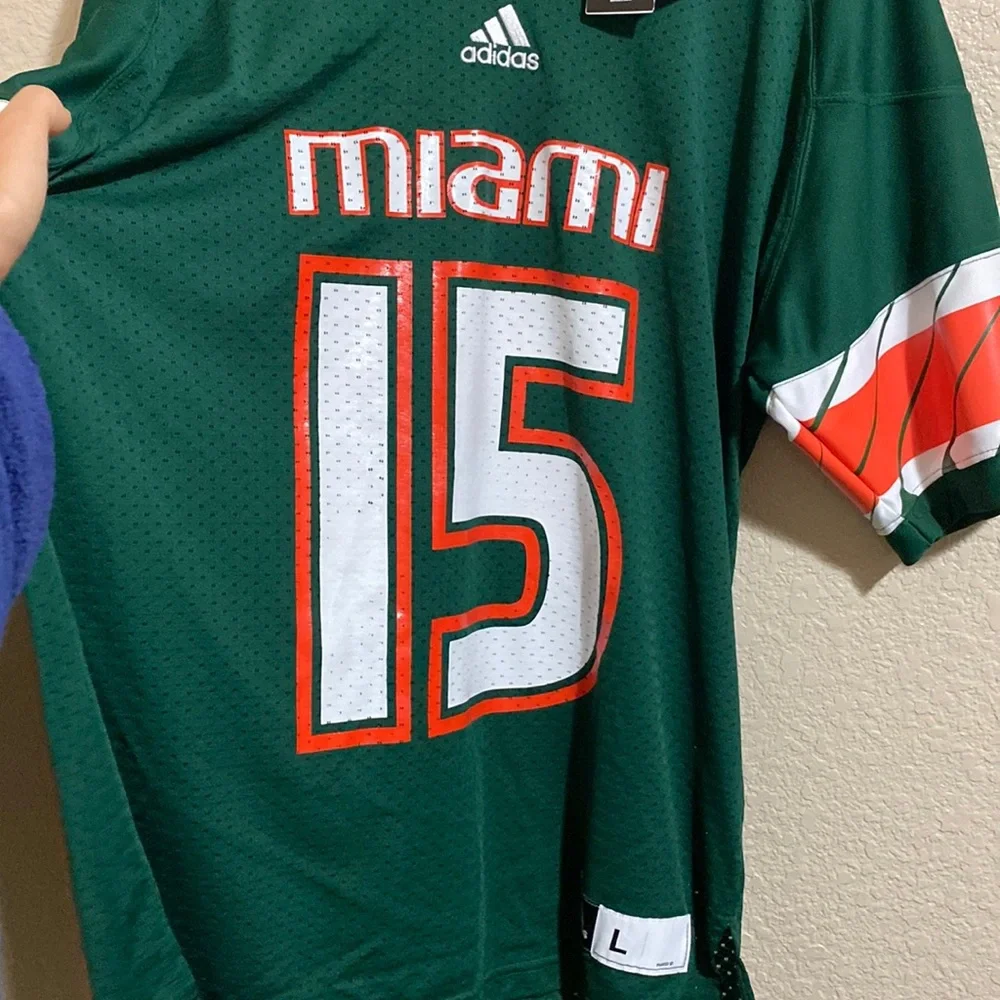 Miami Hurricanes Jersey 🙌🏼 - Picture 2 of 8